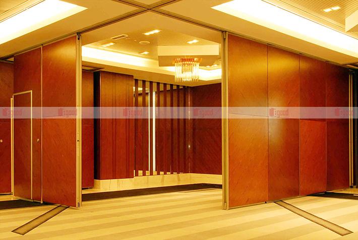 用酒店移動隔斷墻來分隔宴會廳空間，使用效果才算好？